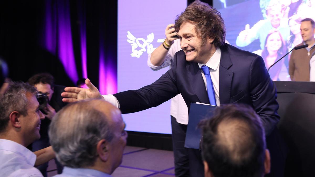 El partido de Milei gana las elecciones legislativas en Argentina