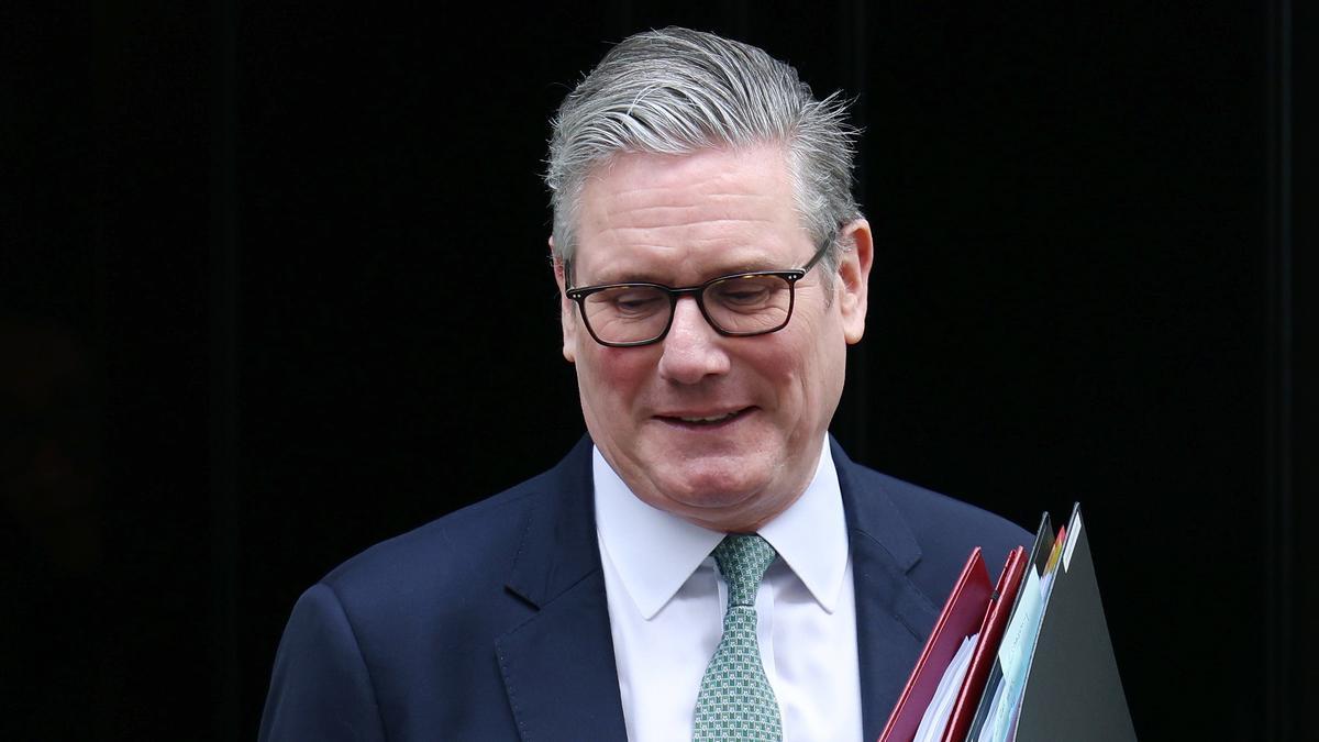 El primer ministro británico, Keir Starmer, a su salida de Downing Street.