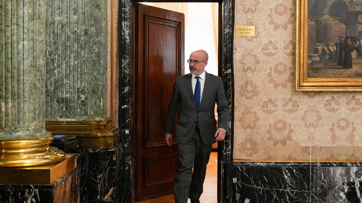 El juez Peinado imputa al delegado del Gobierno en Madrid por la contratación de la asesora de Begoña Gómez