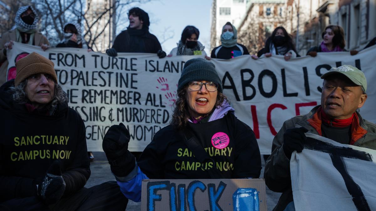 Manifestantes durante una protesta contra el ICE en Nueva York.