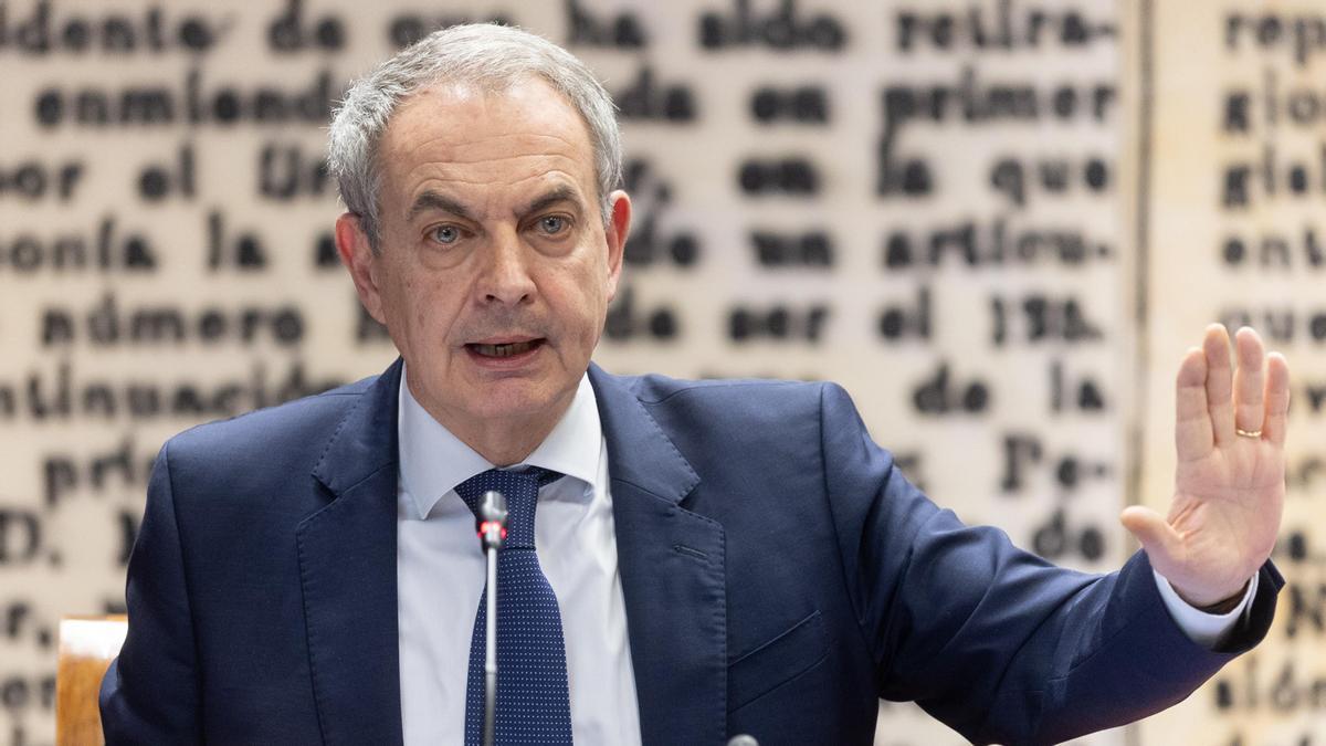 El expresidente José Luis Rodríguez Zapatero durante su comparecencia en el Senado este lunes.