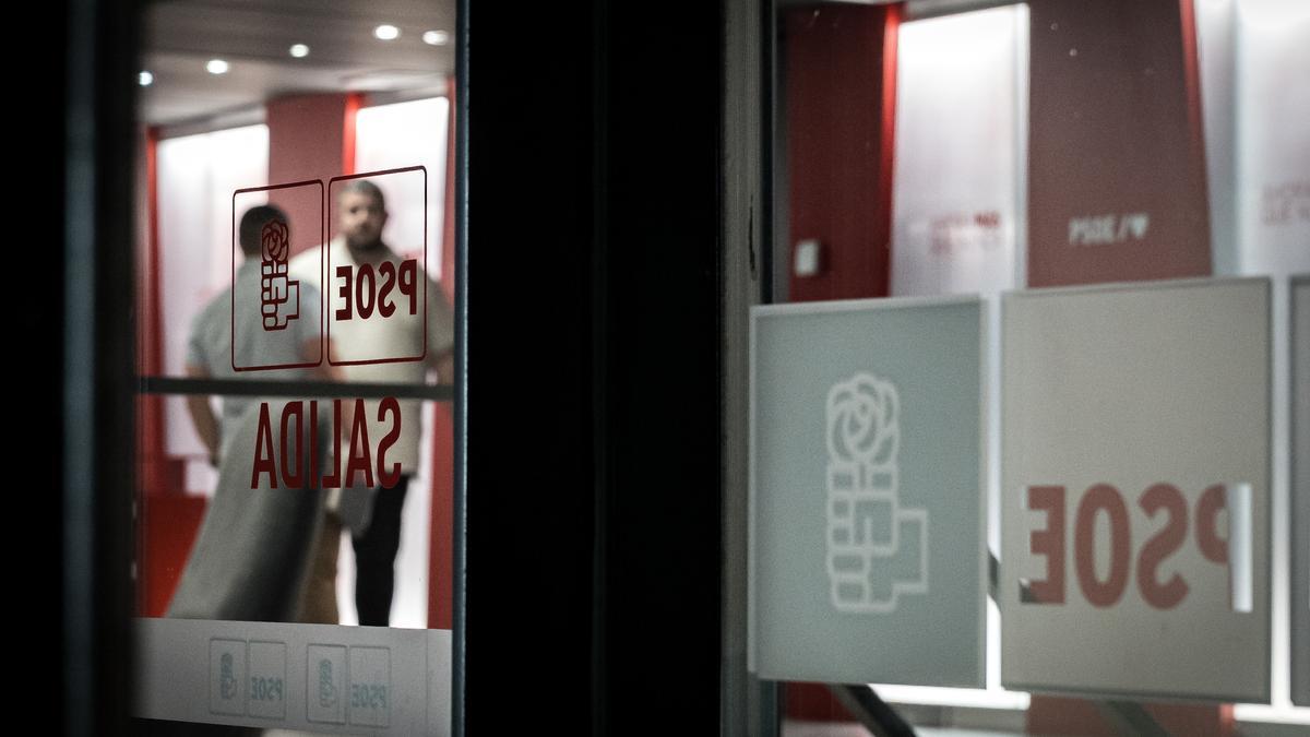 Imagen de la sede del PSOE en la calle Ferraz de Madrid durante el requerimiento de información de la UCO.
