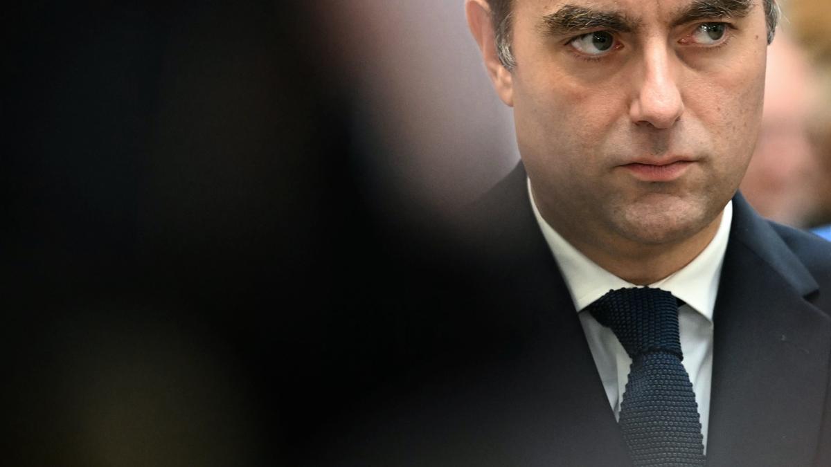 El nuevo gobierno de Lecornu es como una mala película de los domingos por la tarde