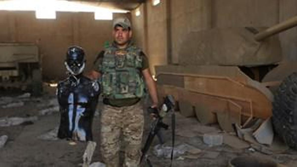 El ISIS usa tanques y muñecos de madera para despistar a sus enemigos en Mosul