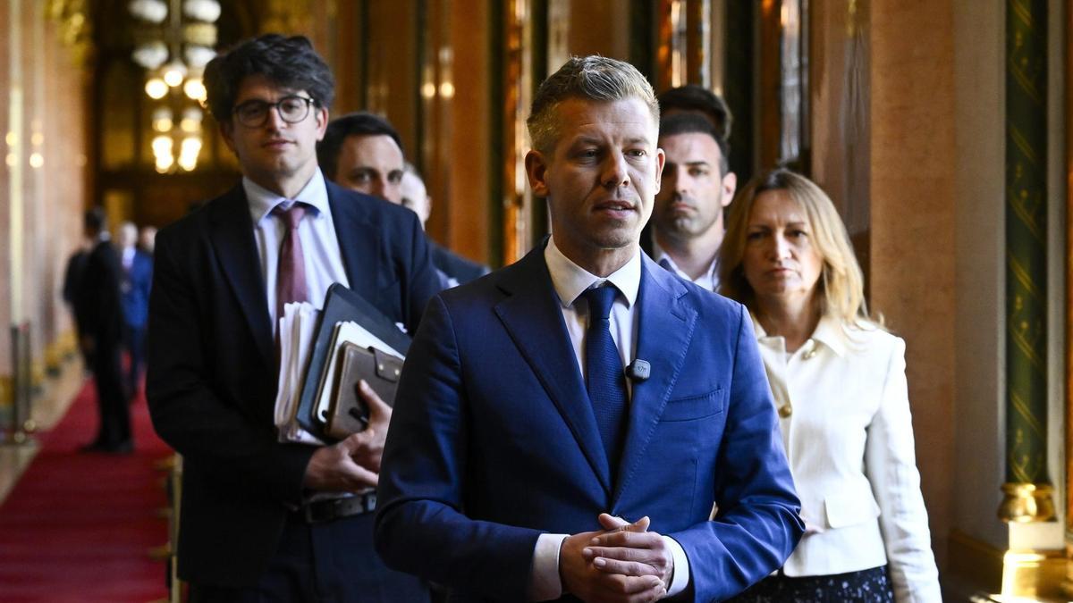 La Hungría post-Orbán busca la “normalización” en la escena europea