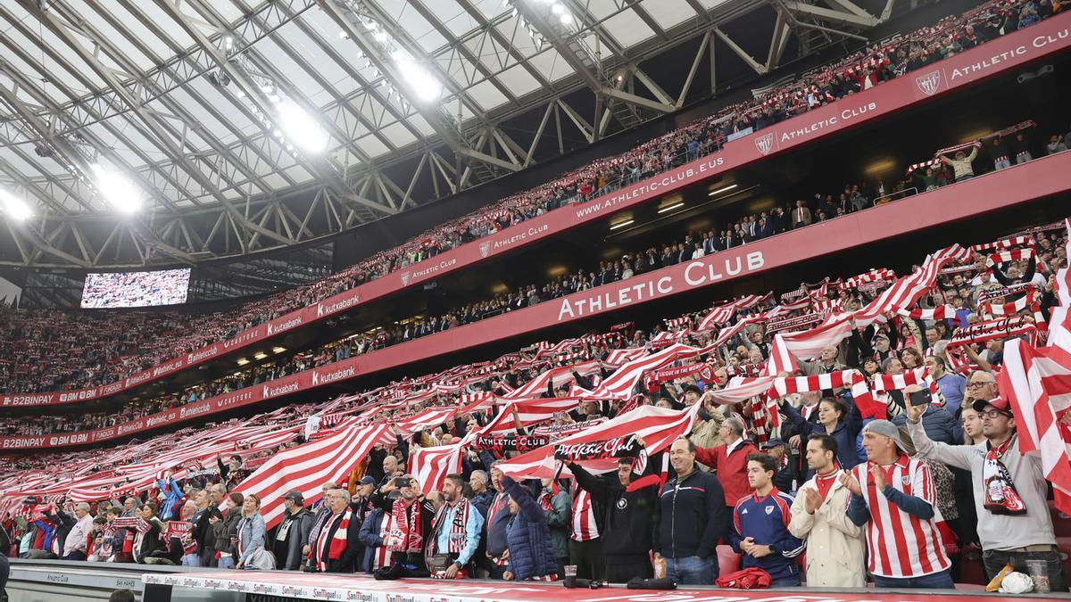 Aficionados del Athletic Club de Bilbao en San Mamés