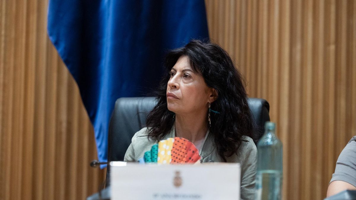 Redondo reclama a Feijóo "actuar ya" contra el machismo y no apoyar al alcalde de Móstoles