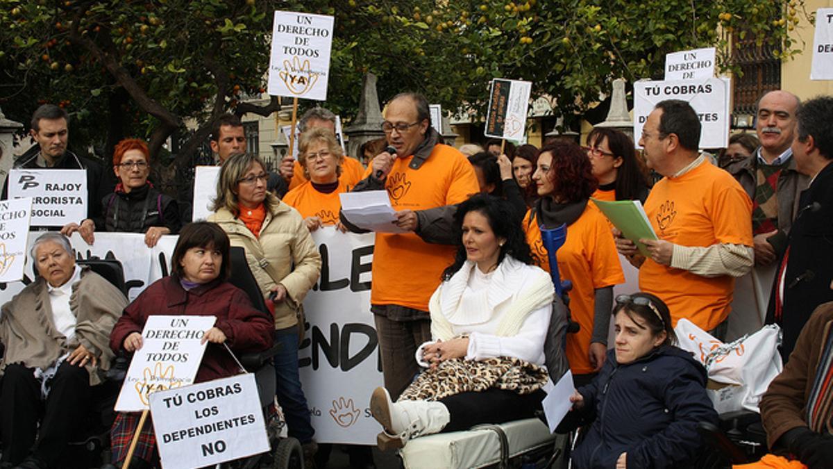 ManifestaciÃ³n en Valencia contra los recortes a la Ley de Dependencia.