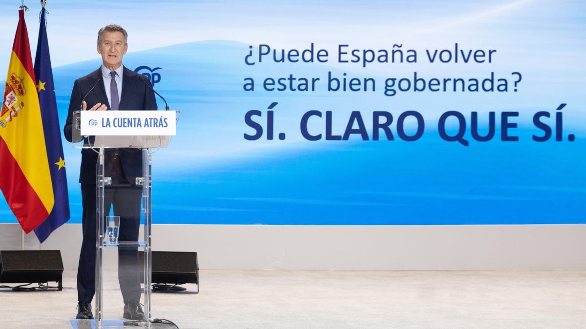 El presidente del Partido Popular, Alberto Núñez Feijóo, comparece ante los medios para hacer balance del curso político