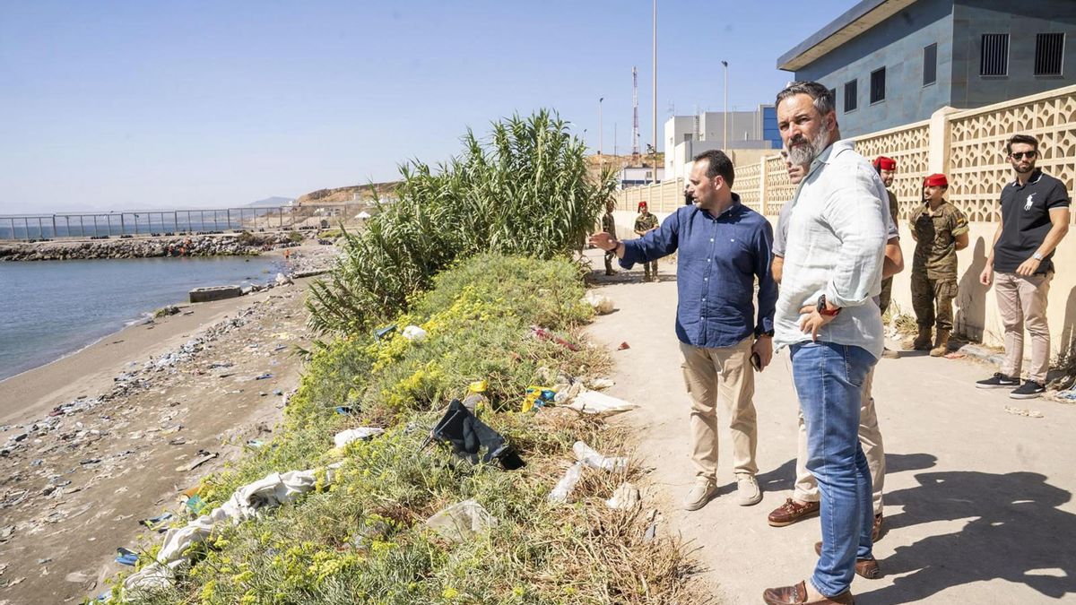 El presidente de Vox, Santiago Abascal, este domingo en Ceuta.