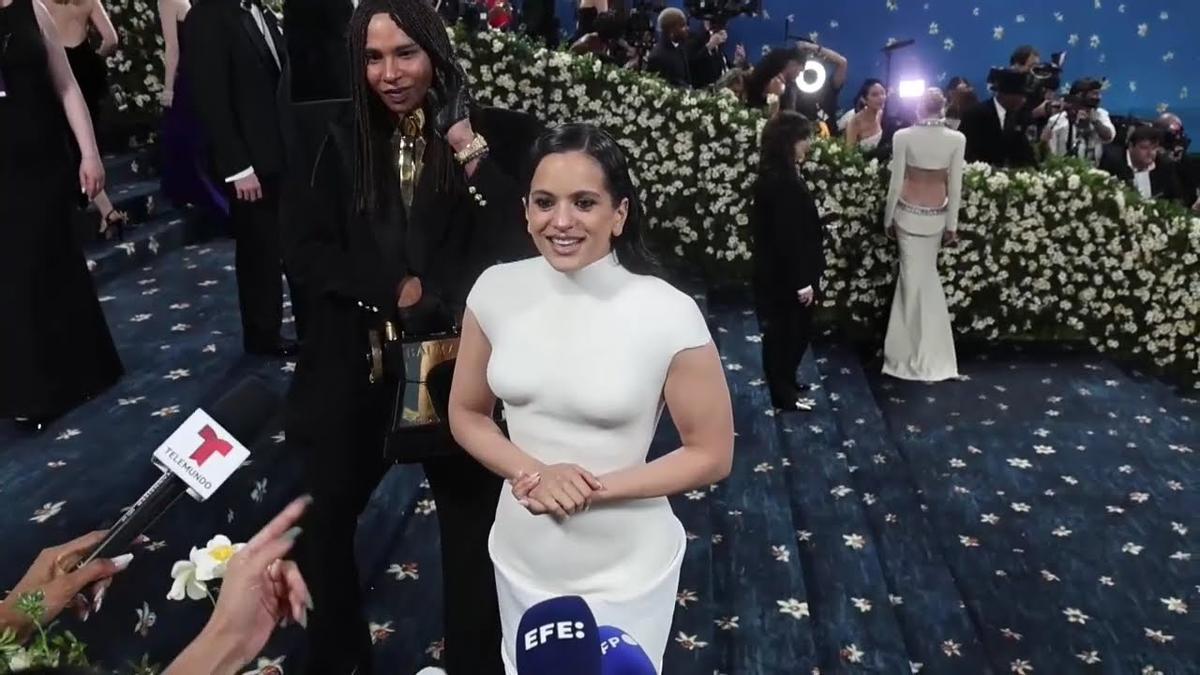 Rosalía adelanta en la gala Met que tiene un nuevo proyecto entre manos: 