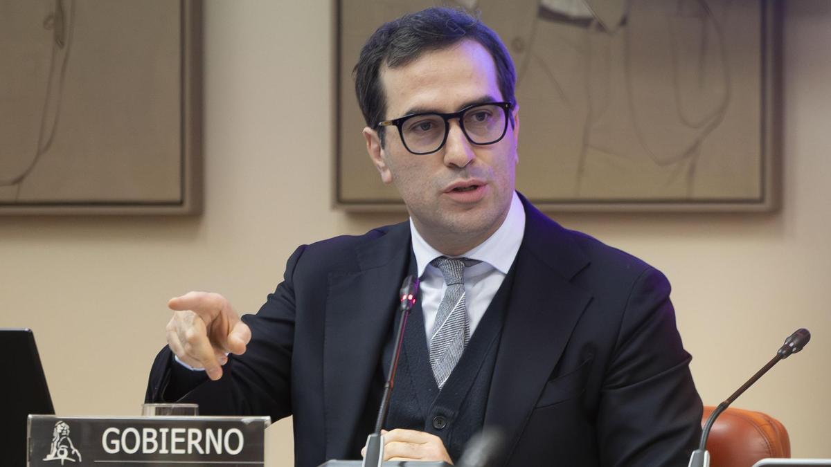 Cuerpo, en la Comisión de Economía del Congreso.