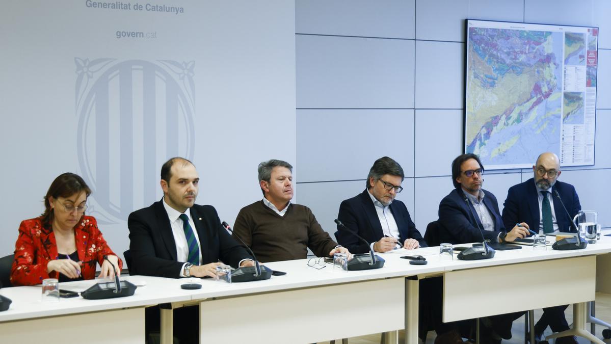 Representantes de la Generalitat y del Ministerio de Transportes durante la reunión de seguimiento de la crisis de Rodalies en Barcelona.