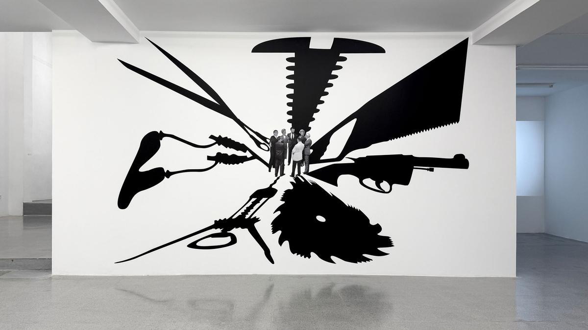 'Timeline', la última exposición de la artista Regina Silveira.