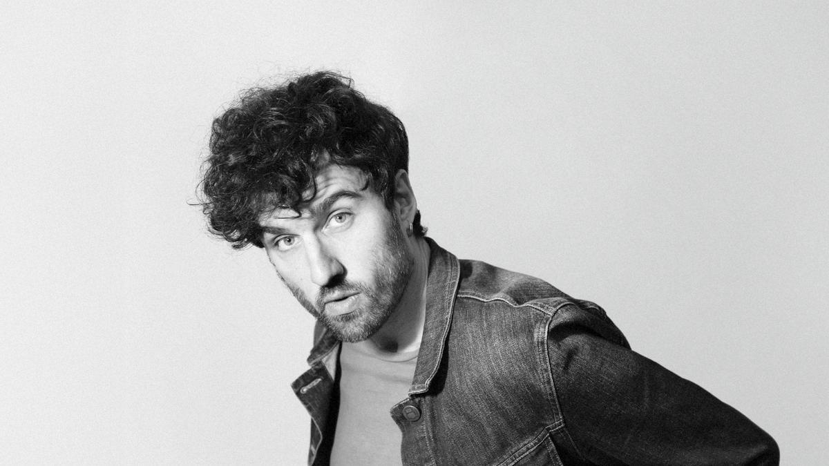 Guille Galván, compositor y guitarrista de Vetusta Morla, publica su primer disco en solitario: 'Nadie con ese nombre vive aquí'.