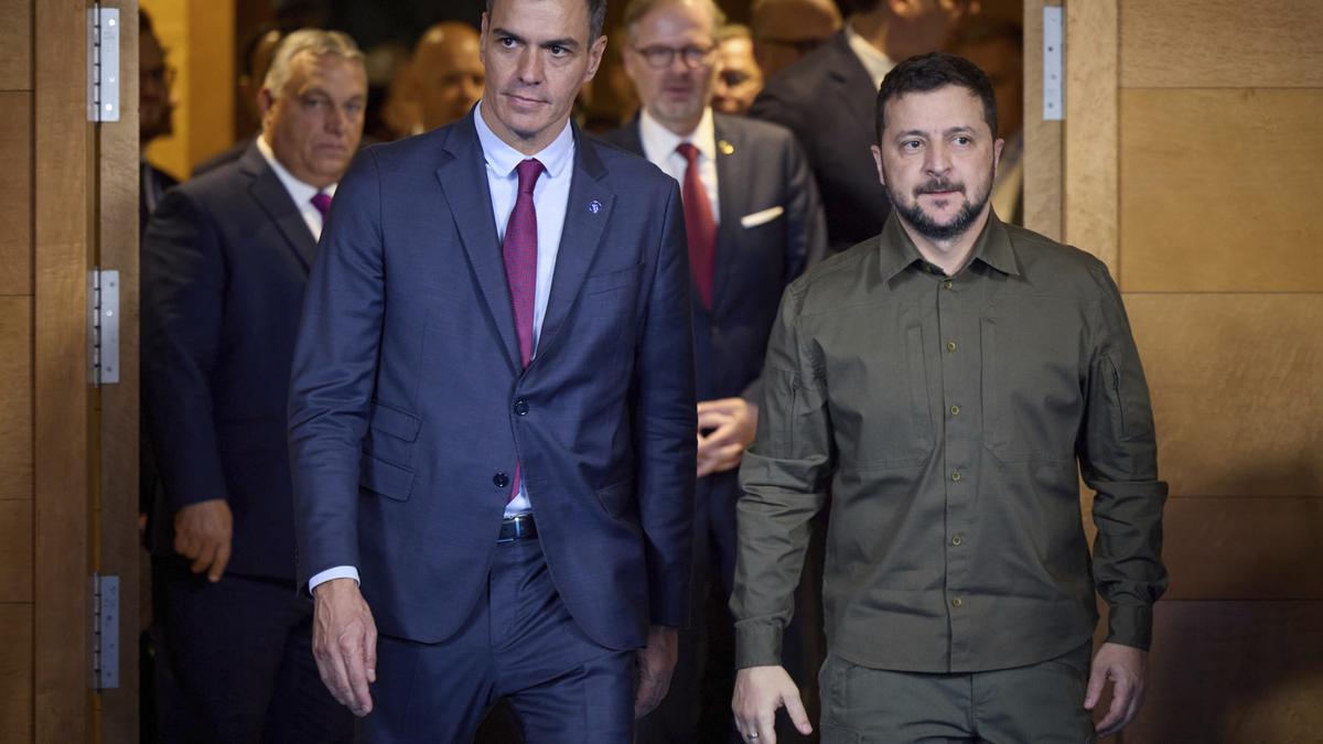 Zelenski viaja a España en uno de sus momentos más delicados militar y políticamente