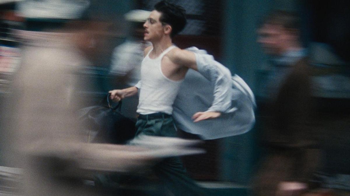 Timothée Chalamet corriendo en 'Marty Supreme' (Diamond Films).