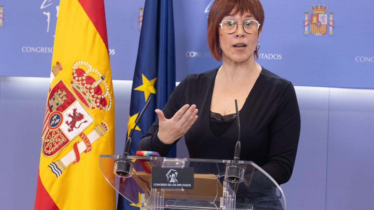 Archivo - La portavoz de Compromís en el Congreso y portavoz adjunta de Sumar, Águeda Micó, durante una rueda de prensa, en el Congreso de los Diputados, a 21 de marzo de 2024, en Madrid (España). Águeda Micó ha advertido al PSOE de que si no aporta soluc